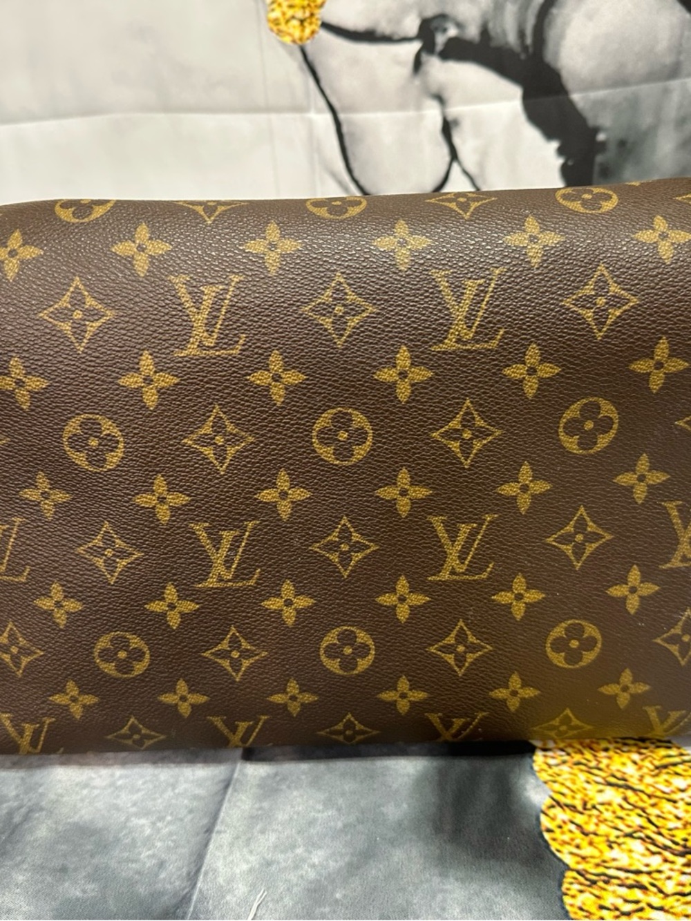 Louis Vuitton Speedy 40 Brown Monogram Canvas Handbag with Bow Charm - Picture 7 of 9